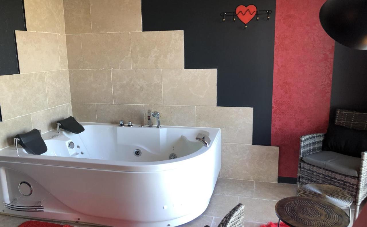 Hotel L'Embarcadere ラ・バール・ド・モン エクステリア 写真