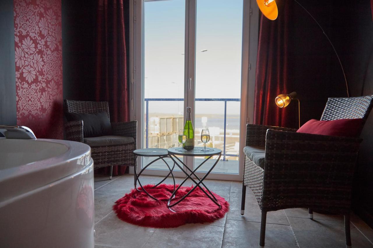 Hotel L'Embarcadere ラ・バール・ド・モン エクステリア 写真